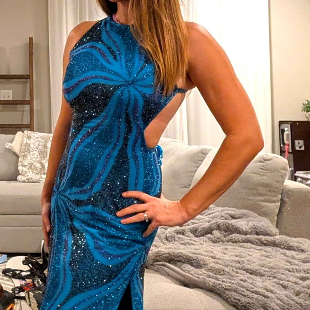 Cashe gown